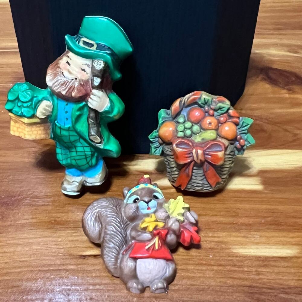 Vintage Hallmark Cards Brooch Lapel‎ Pin Fall Harvest Basket Squirrel Leprechaun